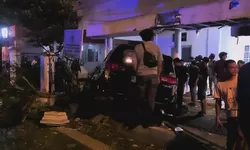 Diduga Mabuk, Sebuah Mobil Mini Bus Menabrak Denpom 3 Kota Bogor