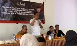 Anshori Setiawan Menggelar Pelatihan Budidaya Jamur Tiram Bagi Pemuda di Kecamatan Sukamakmur