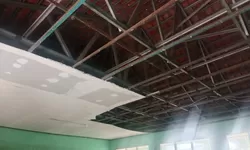 Dari Disdik Hingga Anggota Dewan Sudah Meninjau,  Atap SDN 1 Bojong Nangka Hampir Ambruk!