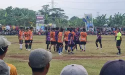 Sempat Ricuh, Tim Kesebelasan RW 22 dan RW 08 dihadiahi Kartu Merah Oleh Wasit!