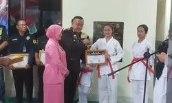 HUT Bhayangkara 78, Polsek Gunung Putri Berikan Apresiasi Kepada Mitra Polri dan Juga Menyantuni Anak Yatim