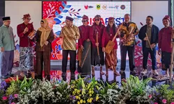 Keren!, Pharaswara Etnika Persembahkan Musik Kolaborasi Tradisional di Event Kemenparekraf dan DPR RI Komisi X