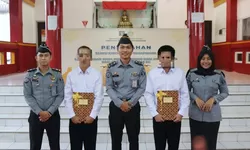 Hari Raya Waisak, 2 Warga Binaan Beragama Budha di Lapas Cibinong Terima Remisi