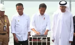 Presiden Joko Widodo Resmikan Pembangkit Listrik Tenaga Surya Cirata
