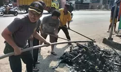 Antisipasi Banjir dan Cegah Berbagai Penyakit, Karang Taruna Cileungsi Kidul Lakukan Pembersihan Selokan Air