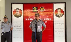 Empat Pegawai Lembaga Pemasyarakatan Khusus Kelas IIB Sentul Naik Pangkat! Ini Pesan Ibnu Faisal