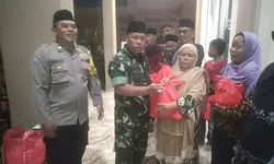 Wujud Kepedulian, Koramil 0621-05 Gunung Putri Berikan Bantuan Kepada Korban Terdampak Ledakan