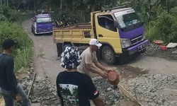 Kepala Upt PUPR Jonggol Molor, Warga Sukamakmur Keluhkan Perbaikan Jalan