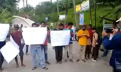 Warga Sukamakmur Gelar Aksi Demo Lantaran Pengerjaan Jalan Tak Kunjung Selesai