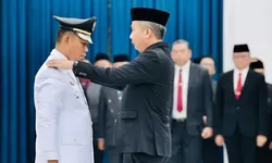 Asmawa Tosepu Resmi dilantik sebagai Pj Bupati Bogor, Ini Pesan Iwan Setiawan 