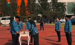 Iwan Setiawan Lantik dan Kukuhkan Jabatan Fungsional PNS dan PPPK