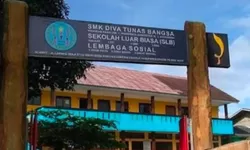 Mantan Kepsek SMK Diva Tunas Bangsa Cisarua, Akui  Salah Tilep Gaji Guru