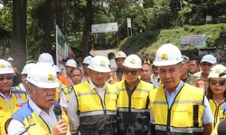 Bupati Bogor Bersama Menteri PUPR Dan Pj Gubernur Jabar Tinjau Proyek Strategis Nasional Serta Inpres Jalan Daerah Di Wilayah Timur Kabupaten Bogor.