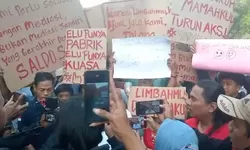 Sungai Cileungsi Tercemar, Ratusan Warga Menggelar Aksi Demo.