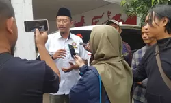 Saat Jalan Sudah dilebarkan, Andika berharap masyarakat harus bisa memanfaatkan peluang Usaha.
