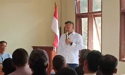 Pembangunan Infrastukrut Jalan di Kecamatan Sukamakmur di Sosialisasikan Anggota DPR RI Mulyadi.