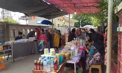 Usaha Mikro Kecil dan Menengah (UMKM) berpartisipasi saat Perlombaan Seni Tari Jaipong Desa Cicadas.