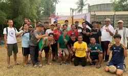 Tournament Sepak Bola dalam rangka Memeriahkan HUT RI 78 di Wilayah RW 02 Desa Cicadas.