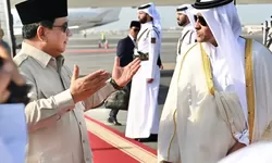 Presiden Prabowo Subianto Tiba di Doha, Qatar: Bertemu Emir Sheikh Tamim, Tunjukkan Solidaritas Pasca Serangan Israel