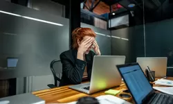 Menghadapi Burnout di Tengah Kesibukan Kerja, Tips dan Cara Efektif untuk Mengelola Stres dan Kembali Sehat Secara Mental