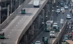 Nawabpur Road: Jalan Paling Berbahaya di Dunia dengan 200 Kecelakaan Setiap Hari