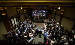 Berkumpul Bersama Alumni AS Relawan Erick Thohir, Prabowo Subianto Nostalgia Nyanyi The Beatles dan Rock 60an