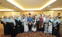 Gibran Rakabuming Raka Sampaikan Keinginan Gerakkan Ekonomi Santri di Indonesia