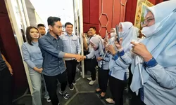 Serentak! Karyawan Sritex All In Prabowo Subianto dan Gibran Rakabuming Raka