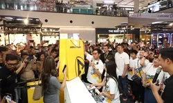 Gibran Rakabuming Raka dan Selvi Jadi Kasir Dadakan di Event Pameran Aerostreet Solo Paragon Demi Support Local Pride