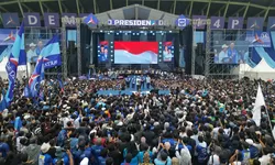 Puluhan Ribu Warga Malang Serukan Prabowo Subianto Presiden Bersama Khofifah