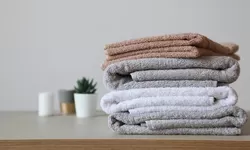 Cek Fakta Yuk! Ada 5 Tanda Handuk Mandi yang Harus Segera Diganti, Apakah Akan Ada Banyak Bakteri?