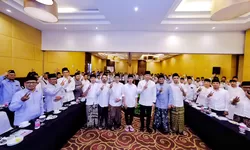 Hadiri Istighotsah dan Maulid Nabi, Gibran Rakabuming Raka Titip Para Santri Kawal Program Dana Abadi Pesantren