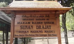 Ziarah Makam Sunan Drajat, Rekomendasi Wisata Religi di Lamongan yang Wajib Dikunjungi!