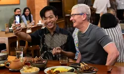 CEO Apple Tim Cook Tiba di Jakarta, Berikut Momen Kunjungan dan Agendanya di Indonesia