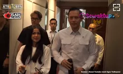 Sambil Serahkan Sertifikat, Menteri AHY Terima Nirina Zubir Sebagai Korban Mafia Tanah
