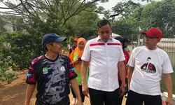 Tri Adhianto Tinjau Taman Polder Fajar Indah, Ruang Terbuka untuk Warga yang Punya Peran Penting Cegah Banjir di Jakasampurna
