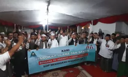 Ratusan Ulama Deklarasikan Dukungan untuk Tri Adhianto-Harris Bobihoe di Pilkada Kota Bekasi