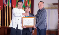 Totalitas! PPID Kota Bandung Raih Penghargaan Badan Publik Informatif 10 Kali Beruntun