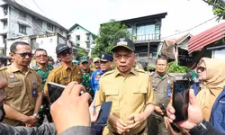 Tanggul Sungai Citepus Ambruk, Pj Wali Kota Bandung Pastikan Segera Diperbaiki