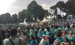 Dukung Dokter Rayendra, Ribuan Warga Gaungkan Semangat Orasi di Puncak Kampanye Festival Salam 5 Jari