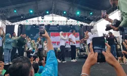 Pecah Tangis Haru dan Penuh Harapan Mewarnai Simulasi Pencoblosan Dokter Rayendra dan Eka Maulana