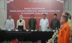 Jelang Nataru, Pj Sekda Kota Bandung Ajak Semua Pihak Siaga Peduli Sampah untuk Cegah Banjir