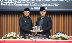 Rapat Paripurna Bersama DPRD, Pemkot Bandung Usulkan Perubahan Perda Pajak dan Retribusi Daerah