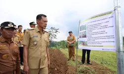 Wabup Bogor Apresiasi Pemdes Purwasari dalam Penggunaan Dana Desa untuk Irigasi