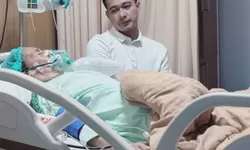 Kabar Duka, Ibunda Eza Gionino Meninggal Dunia