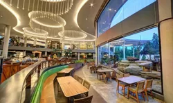 Menikmati Buka Puasa di The Savana Resto, Royal Safari Garden