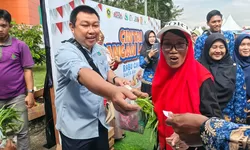 Program BAGAS Warnai Kabogorfest 2025, Warga Antusias Dapat Sayur dan Buah Gratis