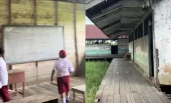 Video Sekolah Rusak di Kapuas Jadi Viral, Siswa Tetap Belajar di Tengah Ancaman Bangunan Ambruk