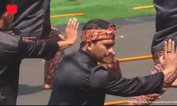 Aksi Silat Iko Uwais Memukau Presiden Prabowo di HUT ke-80 RI