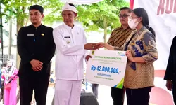 Jaro Ade Kunjungan Kerja ke Kecamatan Parung, Pemkab Bogor Gelar Nikah dan Sunatan Massal